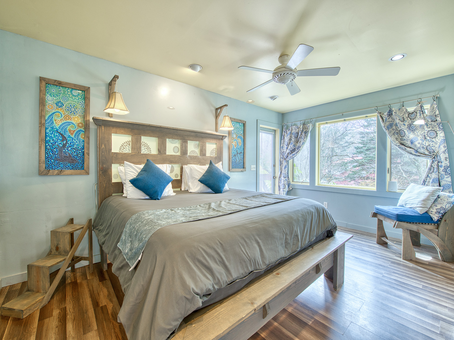 Bedroom in the Rhododendron House Bed and Breakfast Suite